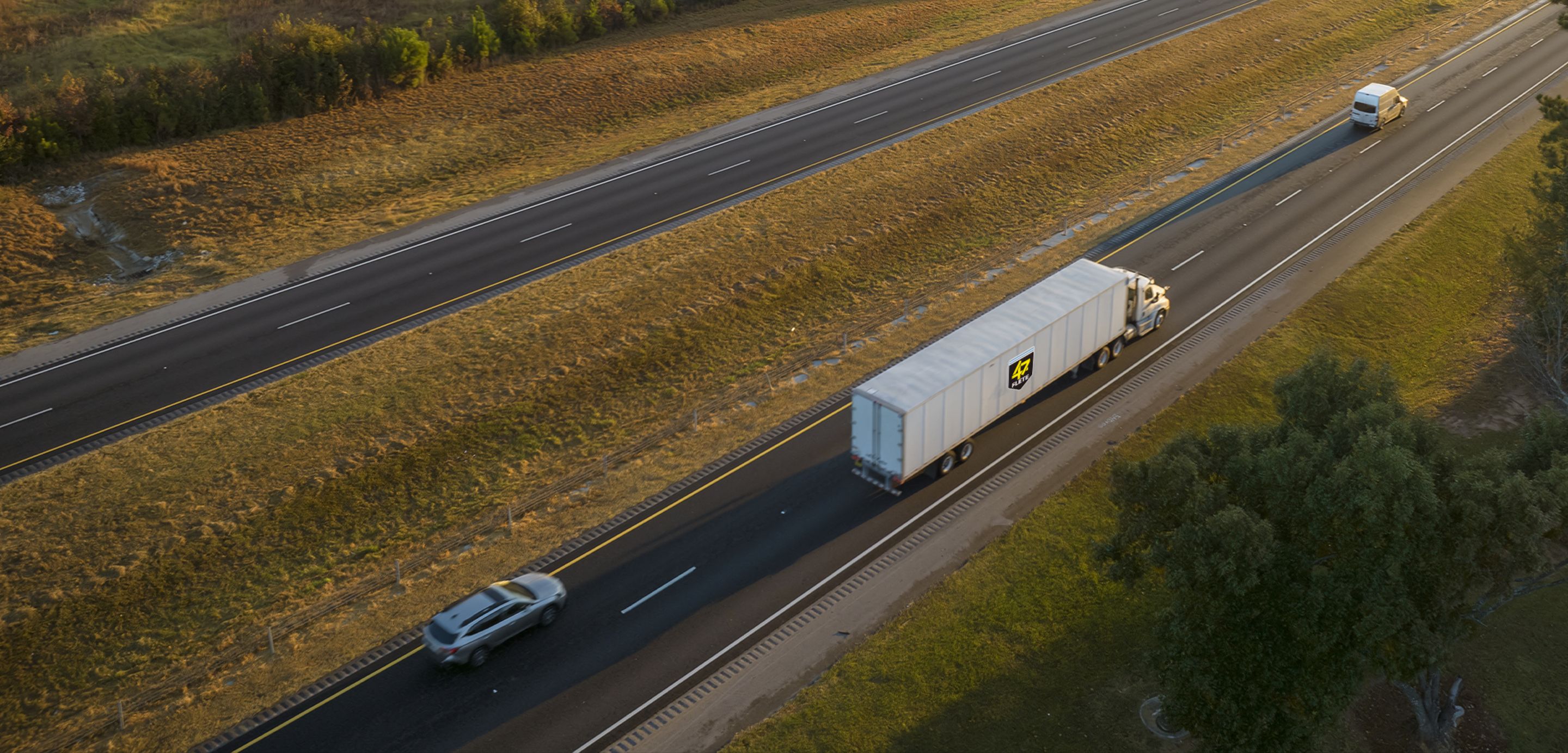 Camión de 47EXPRESO en ruta